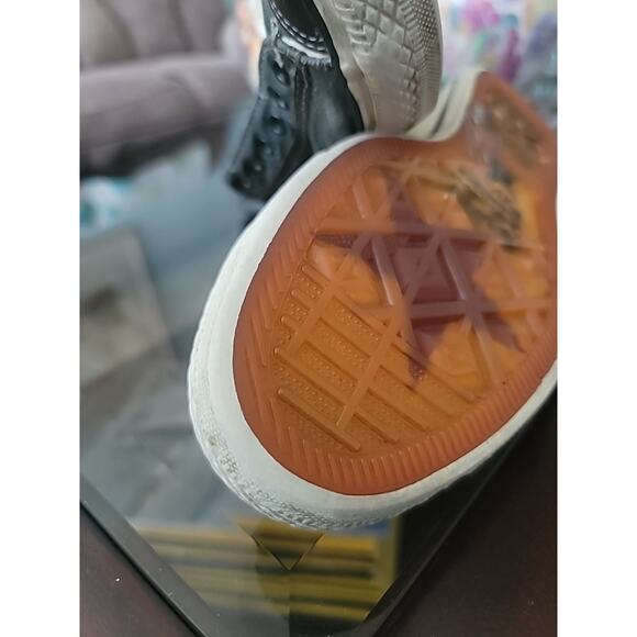 Converse X John Varvatos Low Top Sz 6 Women 8 Gray Slip on Leather Cap All Star - Picture 11 of 11